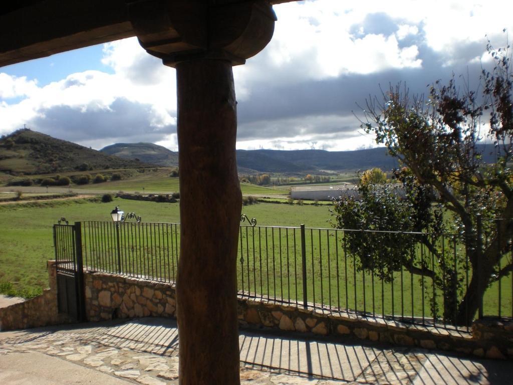 Hotel Los Arrenes De Tarancueña Esterno foto